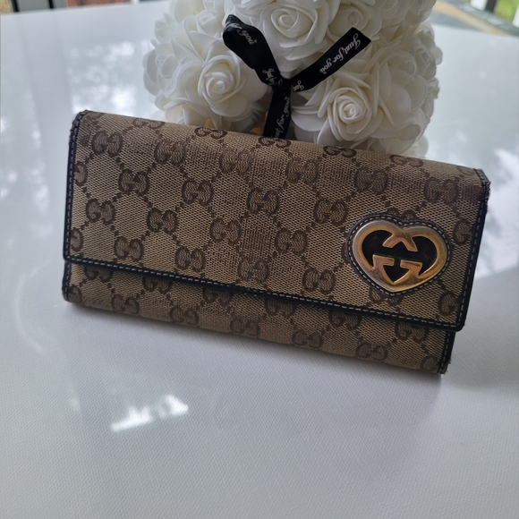GUCCI Lovely Heart GG Logo Long Bifold Wallet Wallet - Picture 1 of 16